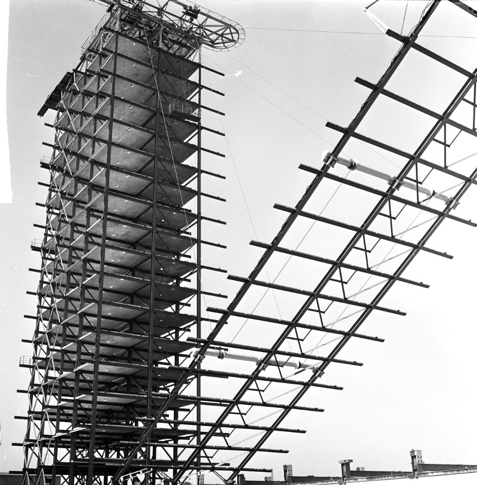 Prins Bernhard bezocht in aanbouw zijnd stadproject te Delft, Bestanddeelnr 918-2146