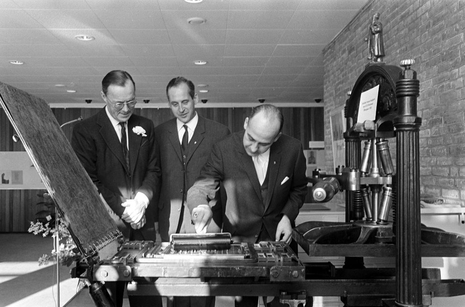 Prins Bernhard opende grafische fabriek te Haarlem, Bestanddeelnr 919-9482