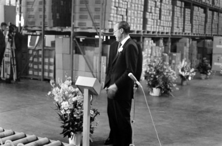 Prins Bernhard opent AEG gebouw in Amsterdam Slotervaart, Bestanddeelnr 922-4643