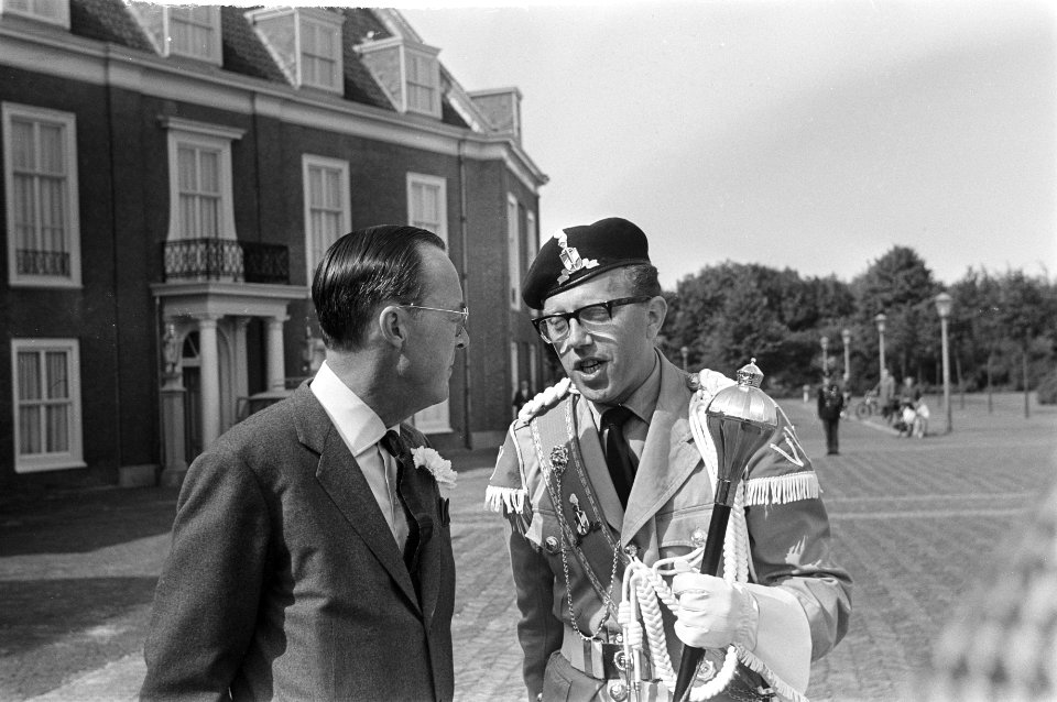 Prins Bernhard bij Raad van Advies Veteranen Legioen Nederland, Bestanddeelnr 916-6101