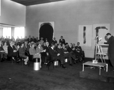 Prins Bernhard opende gebouw van de Turnac Tabacco Company NV, Bestanddeelnr 919-1268