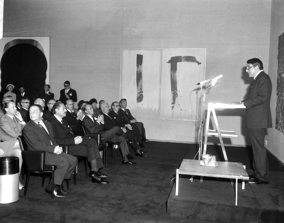 Prins Bernhard opende gebouw van de Turnac Tabacco Company NV, Bestanddeelnr 919-1269