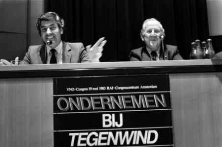 Premier Lubbers (l) en VNO-voorzitter Van Veen, Bestanddeelnr 932-5948
