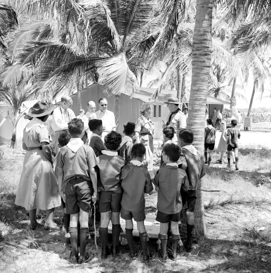 Prins Bernhard op bezoek bij de Arubaanse padvinders op Palm Beach, Bestanddeelnr 252-3902