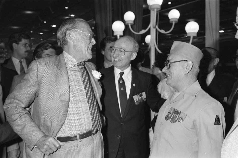 Prins Bernhard op reunie ex-KNIL Bunga Melati, Bestanddeelnr 933-6391