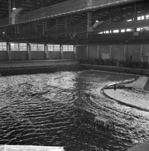 Prins Bernhard opende golfstromingslaboratorium te Wageningen, de Prins tijdens , Bestanddeelnr 917-8663