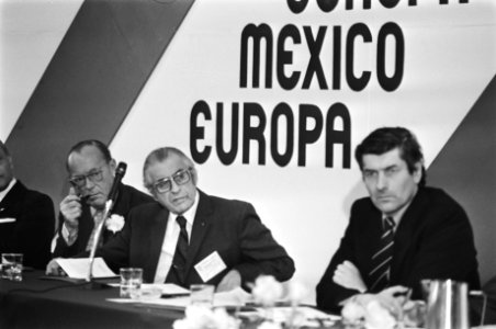 Prins Bernhard opent handelsbeurs Mexico Europa in Rotterdam Prins Bernhard (, Bestanddeelnr 928-5081
