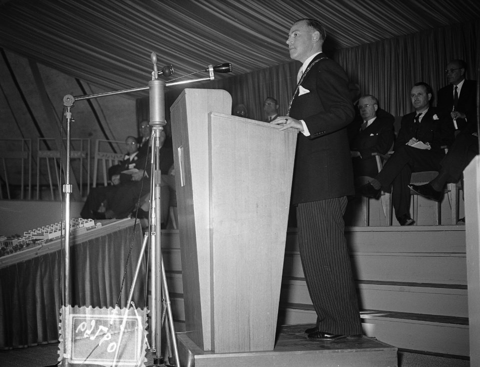 Prins Bernhard opent Cincinati N.V. Vlaardingen, Bestanddeelnr 906-5260