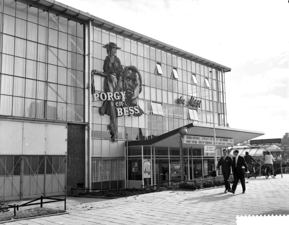 Premiere film Porgy en Bess in bioscoop Du Midi te Amsterdam Exterieur du Mid, Bestanddeelnr 911-6192
