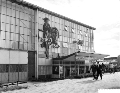 Premiere film Porgy en Bess in bioscoop Du Midi te Amsterdam Exterieur du Mid, Bestanddeelnr 911-6192