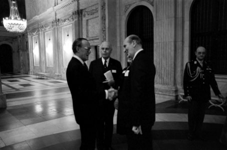 Prins Bernhard ontvangt leden Rotary Club in Paleis op de Dam in Amsterdam, Bestanddeelnr 928-8966