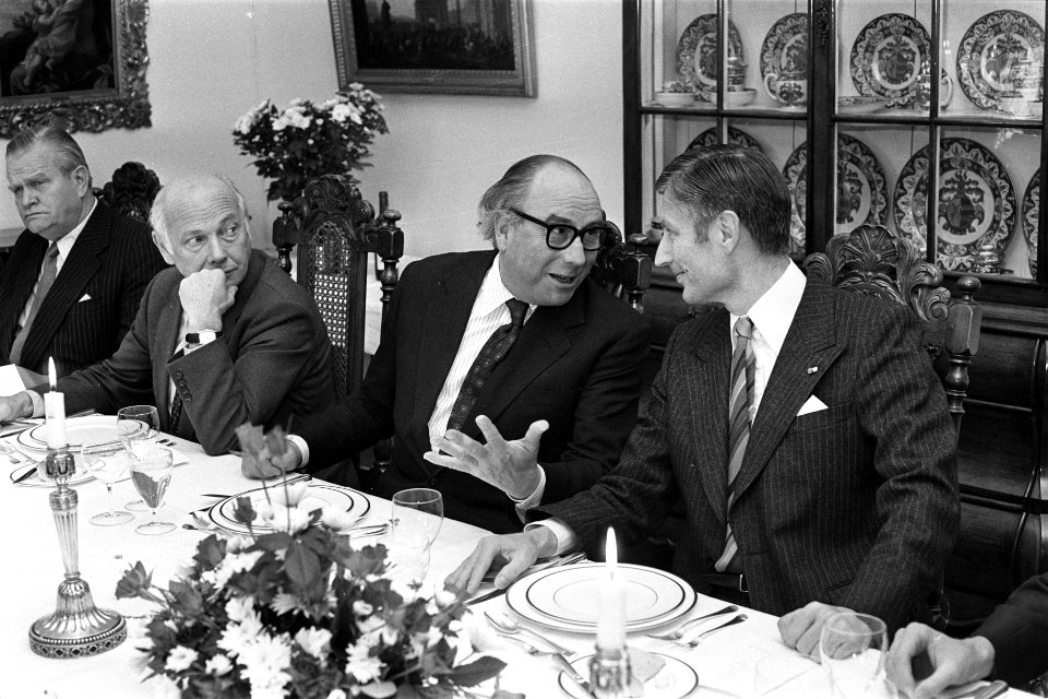 Premier Van Agt de voorzitter Europese commissie Jenkins voor een lunch op catsh, Bestanddeelnr 931-1969
