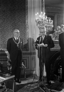 President Heinemann en echtgenote werden ontvangen door burgemeester Samkalden i, Bestanddeelnr 923-0102