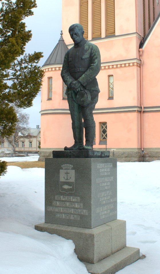 Praying Soldier Evert Porila Kemi