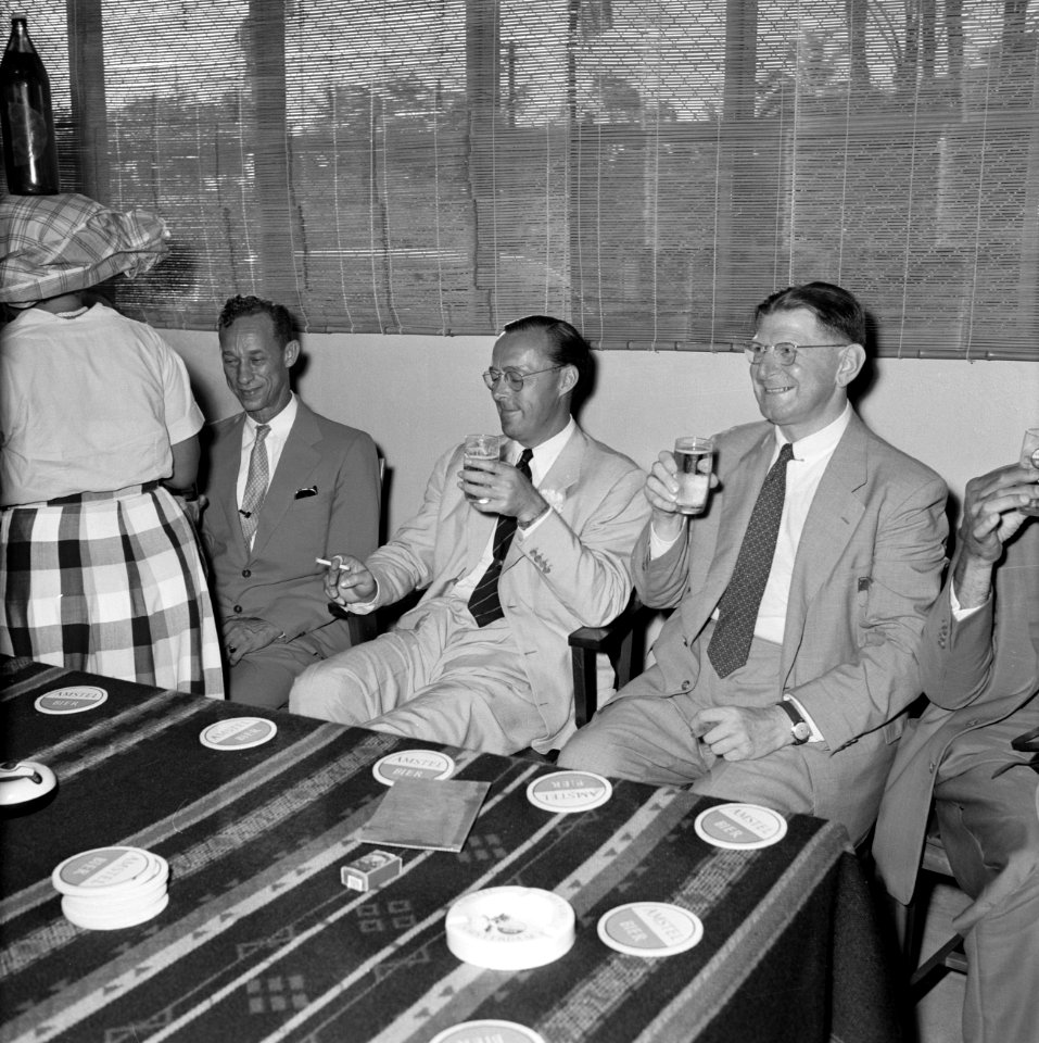 Prins Bernhard in de Surinaamse Brouwerij N.V. te Paramaribo ter gelegenheid van, Bestanddeelnr 252-4314