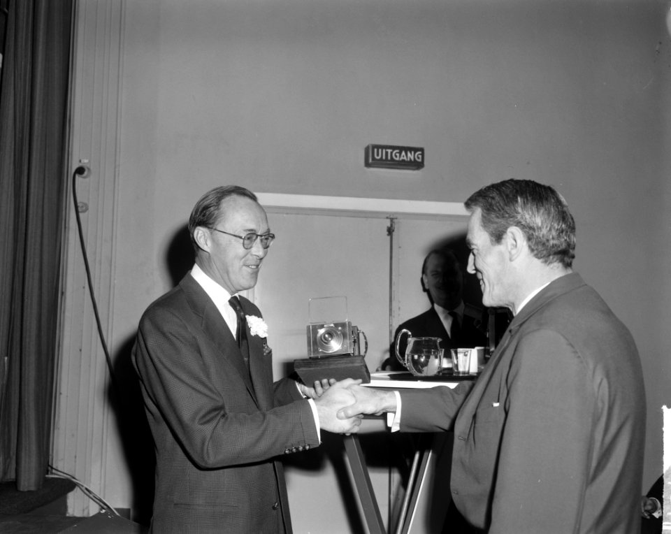 Prins Bernhard opende World Press 1963 in Gemeente Museum te Den Haag . De prins, Bestanddeelnr 915-8484