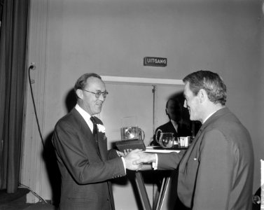 Prins Bernhard opende World Press 1963 in Gemeente Museum te Den Haag . De prins, Bestanddeelnr 915-8484