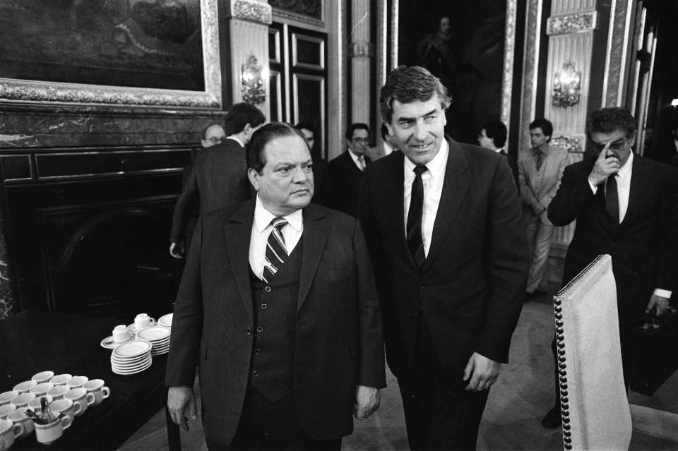 Premier Lubbers (r) ontvangt president Luis Alberto Monge van Costa Rica, Bestanddeelnr 932-9935