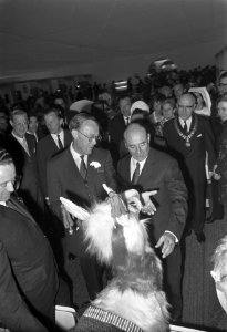 Prins Bernhard opende tentoonstelling Zie Italie in Amsterdam in RAI. Prins Be, Bestanddeelnr 921-4431