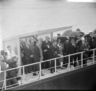 Prins Bernhard opende het nieuwe 150.000 tons droogdok bij Wilton-Fijenoord te S, Bestanddeelnr 919-2731