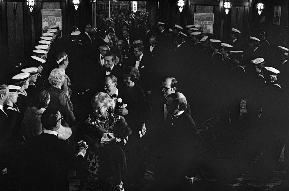 Premiere film Soldaat van Oranje bijgewoond door Koninklijke familie, Bestanddeelnr 929-3584