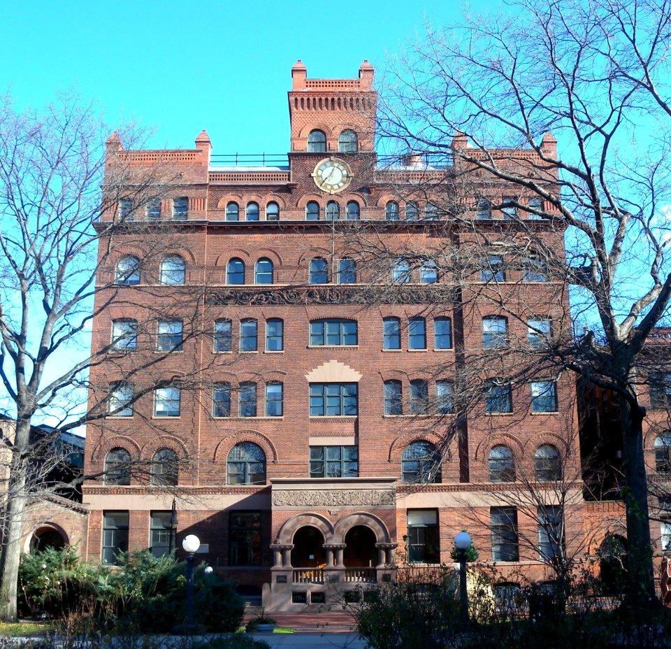 Pratt Main sunny square jeh