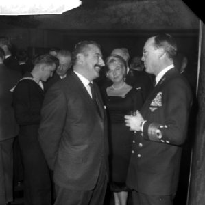 Premiere Maria Liberium . Prins Bernhard en Ted de Wit, Bestanddeelnr 913-5193