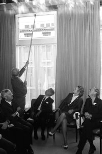 Prins Bernhard opent gerestaureerd pand van ANP in Den Haag, Bestanddeelnr 923-8422