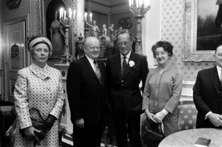 Prins Bernhard ontvangt de wereldpresident van de Rotary Club James F. Conway op, Bestanddeelnr 923-4389