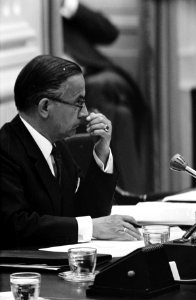 Premier Piet de Jong, Bestanddeelnr 922-5897