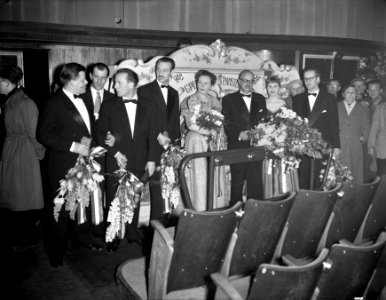 Premier van film Het Wonderlijke leven van Willem Parel in de Cineas Damrak, Bestanddeelnr 906-9765
