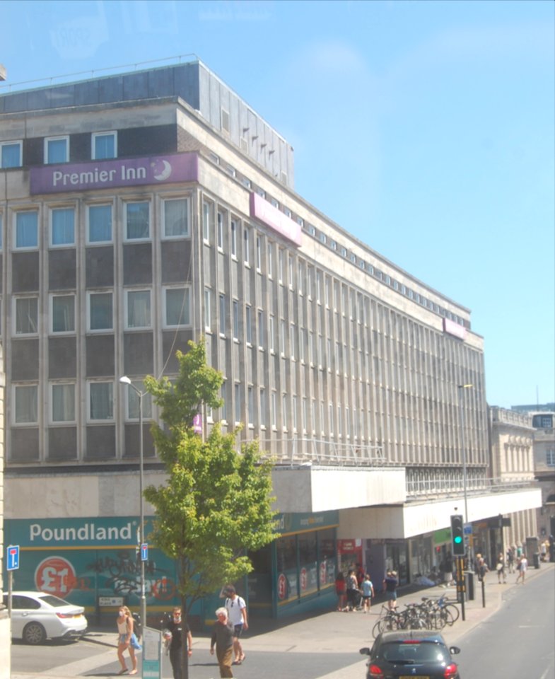 Premier Inn Brighton City Centre, 144 North Street, Brighton (May 2020) (1)