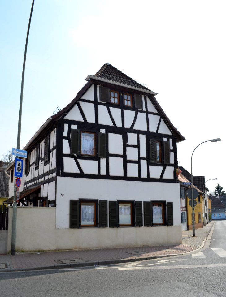 Praunheim, Alt-Praunheim 42
