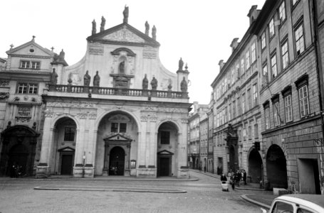 Praag, gevel van de St. Salvatorkerk van het Clementinium, het voormalige Jezuit, Bestanddeelnr 920-1495
