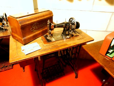 Premier sewing machine pic1