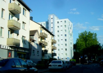 Praunheimer Landstraße, Frankfurt-Hausen 19