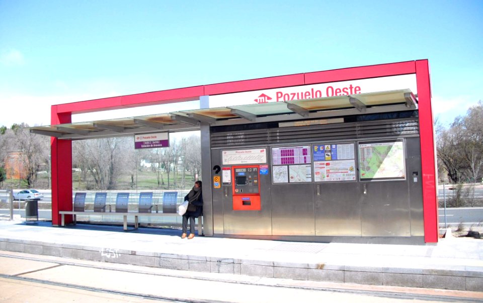 Pozuelo de Alarcón - Estación de Pozuelo Oeste (Metro Ligero ML2) 2