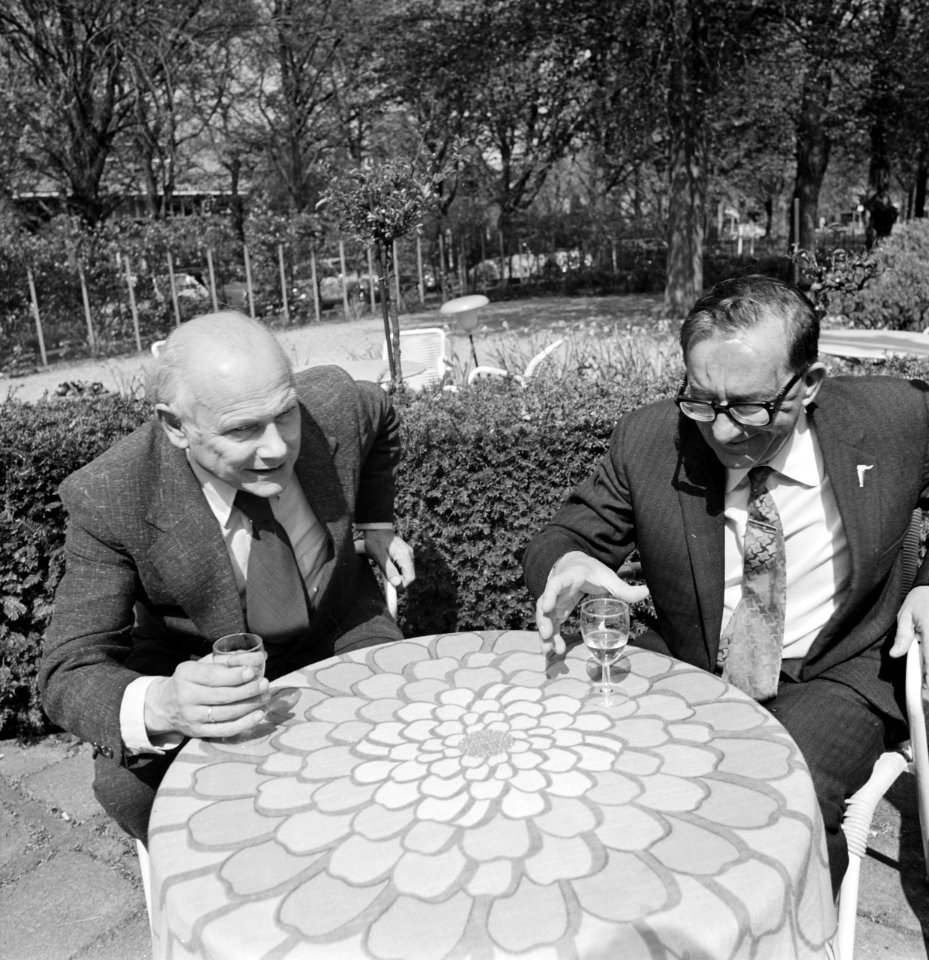 Premier Mintoff van Malta in ons land, premier Den Uyl en premier Mintoff aan ta, Bestanddeelnr 927-1520