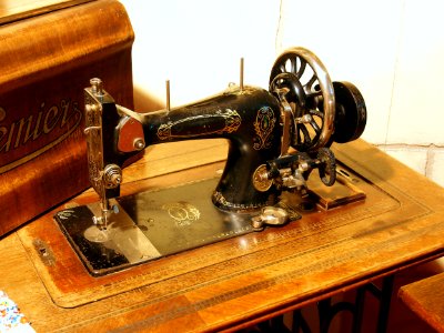 Premier sewing machine pic2