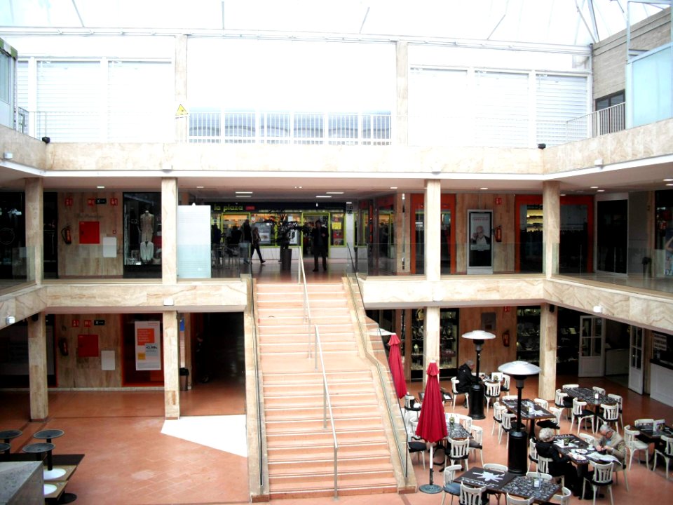 Pozuelo de Alarcón - Somosaguas, Centro Comercial Zoco 5