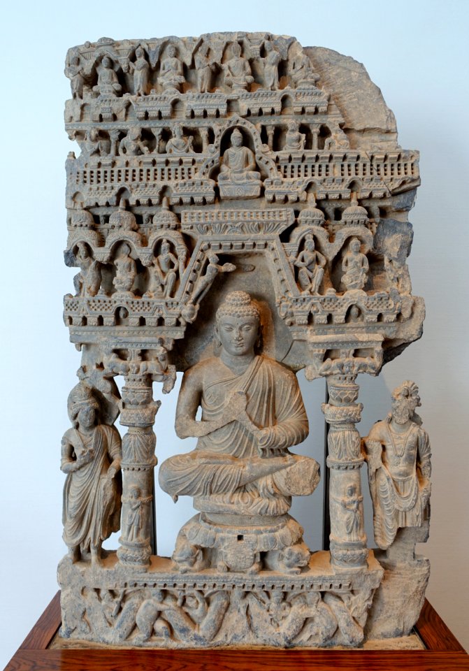 Preaching Buddha, perhaps the Great Miracle of Sravasti, Gandhara, c. 3rd century AD, gray schist - Matsuoka Museum of Art - Tokyo, Japan - DSC07120