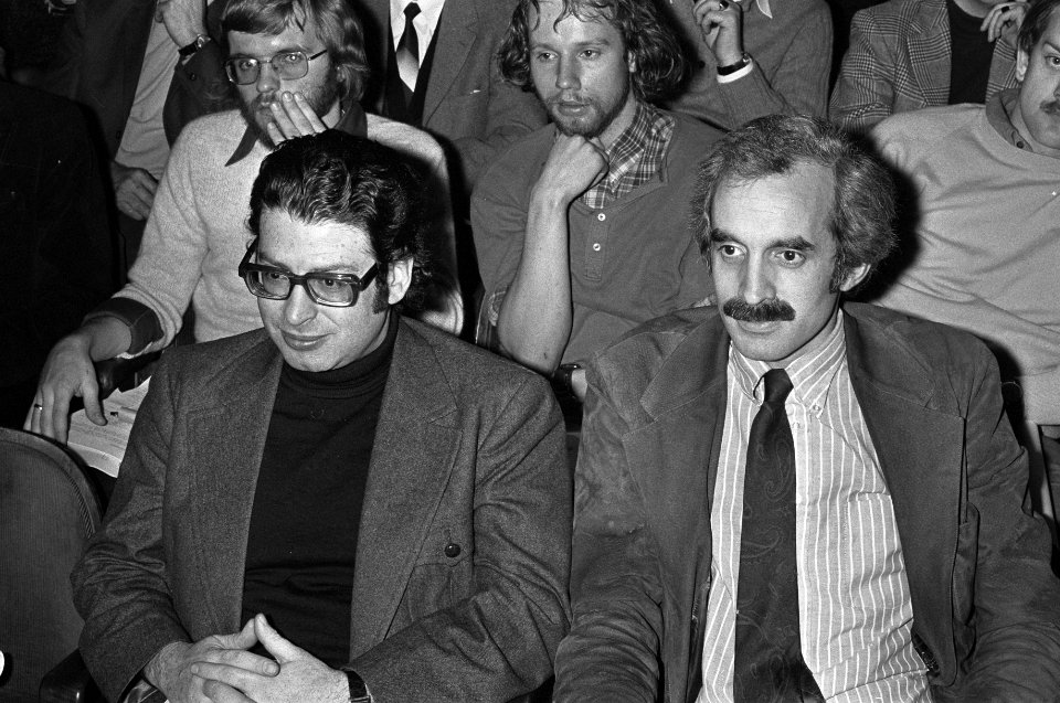 PPR-congres in Wageningen, nummer 9 Ed van Thijn en Jurgens (rechts), Bestanddeelnr 926-2156