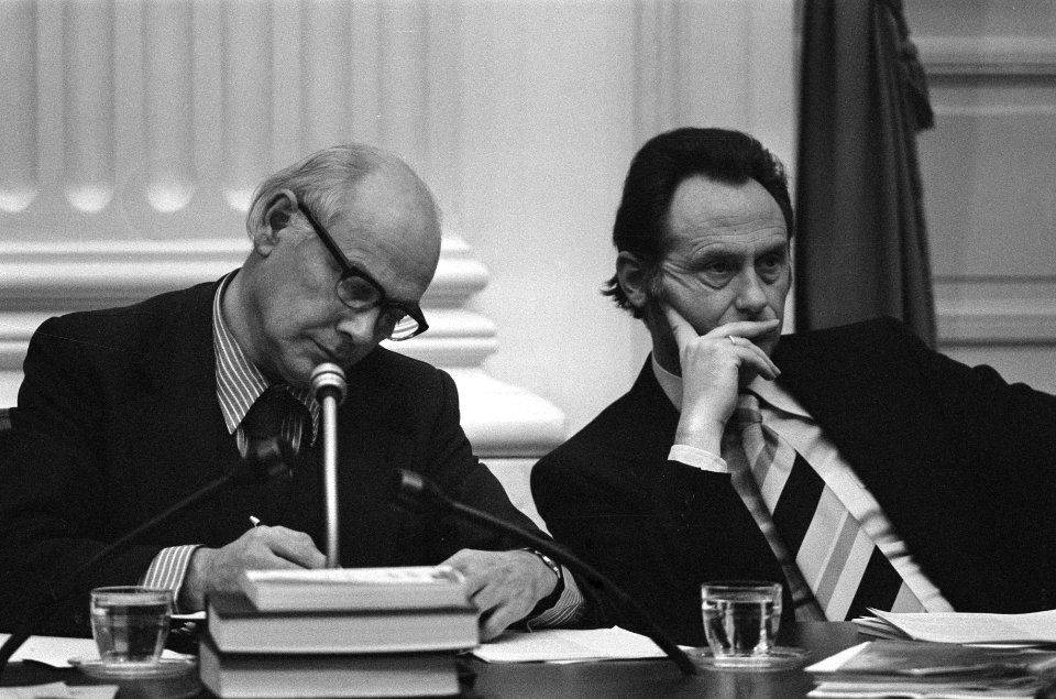 Premier Den Uyl (links) en minister Boersma, Bestanddeelnr 926-8954