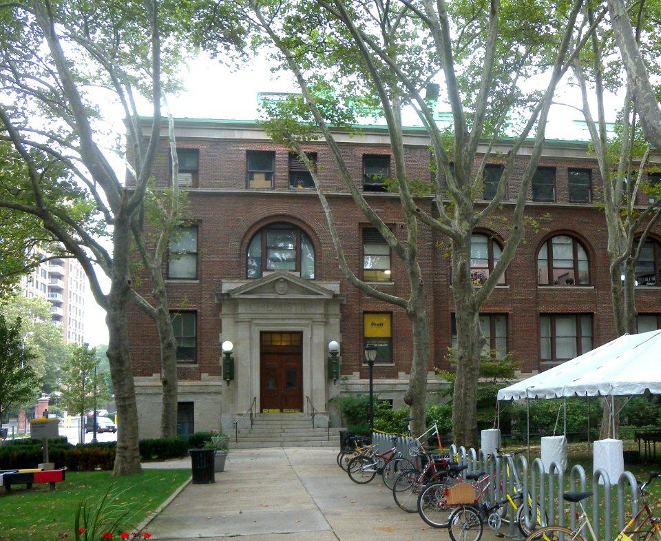 Pratt Chemistry bldg rainy jeh