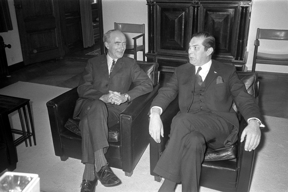 Premier Biesheuvel ontvangt premier Trygve Bratteli van Noorwegen in Catshuis De, Bestanddeelnr 925-2934