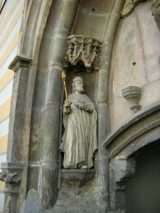 PP-Jeningen-Platz 2 Eichstätt -Detail Portal zum Kreuzgang (1)