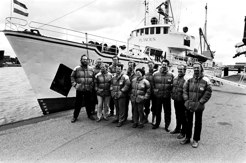 Presentatie Spitsbergen expeditie voor hun schip Plancius, Bestanddeelnr 930-8880