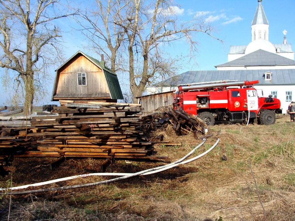 Pozhar u cerkvi, Koryazhma 14.05.2011 (16)