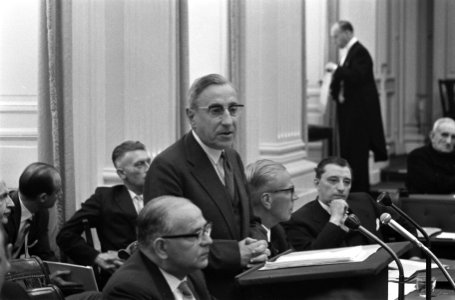 Premier De Quay antwoordt namens de regering, Bestanddeelnr 911-6483