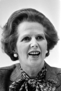 Premier Thatcher tijdens een persconferentie, Bestanddeelnr 932-7046